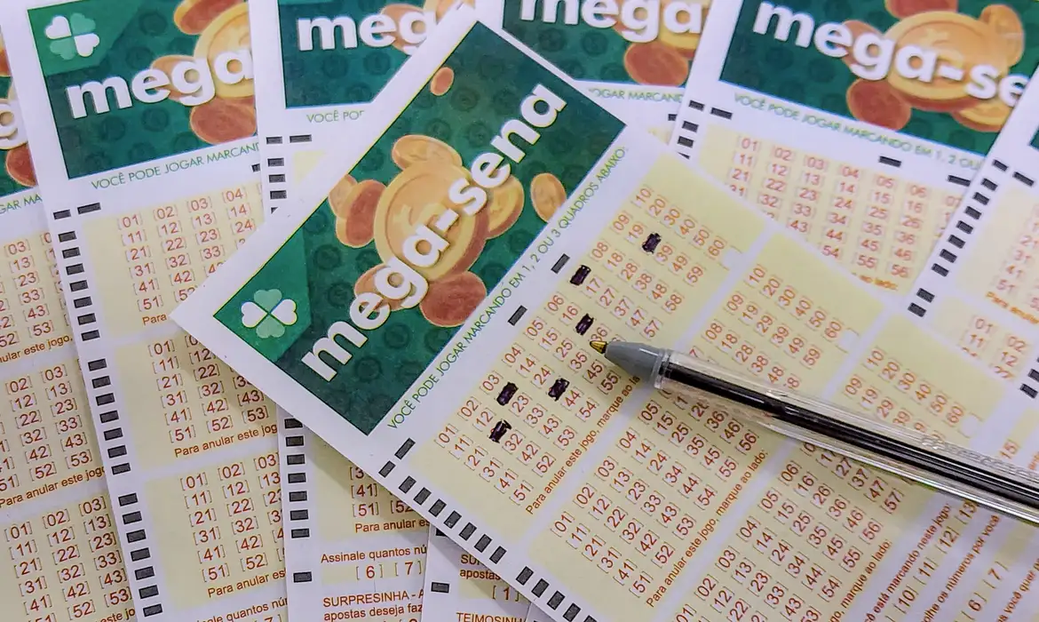 Mega-Sena acumula e próximo prêmio pode chegar a R$ 144 milhões