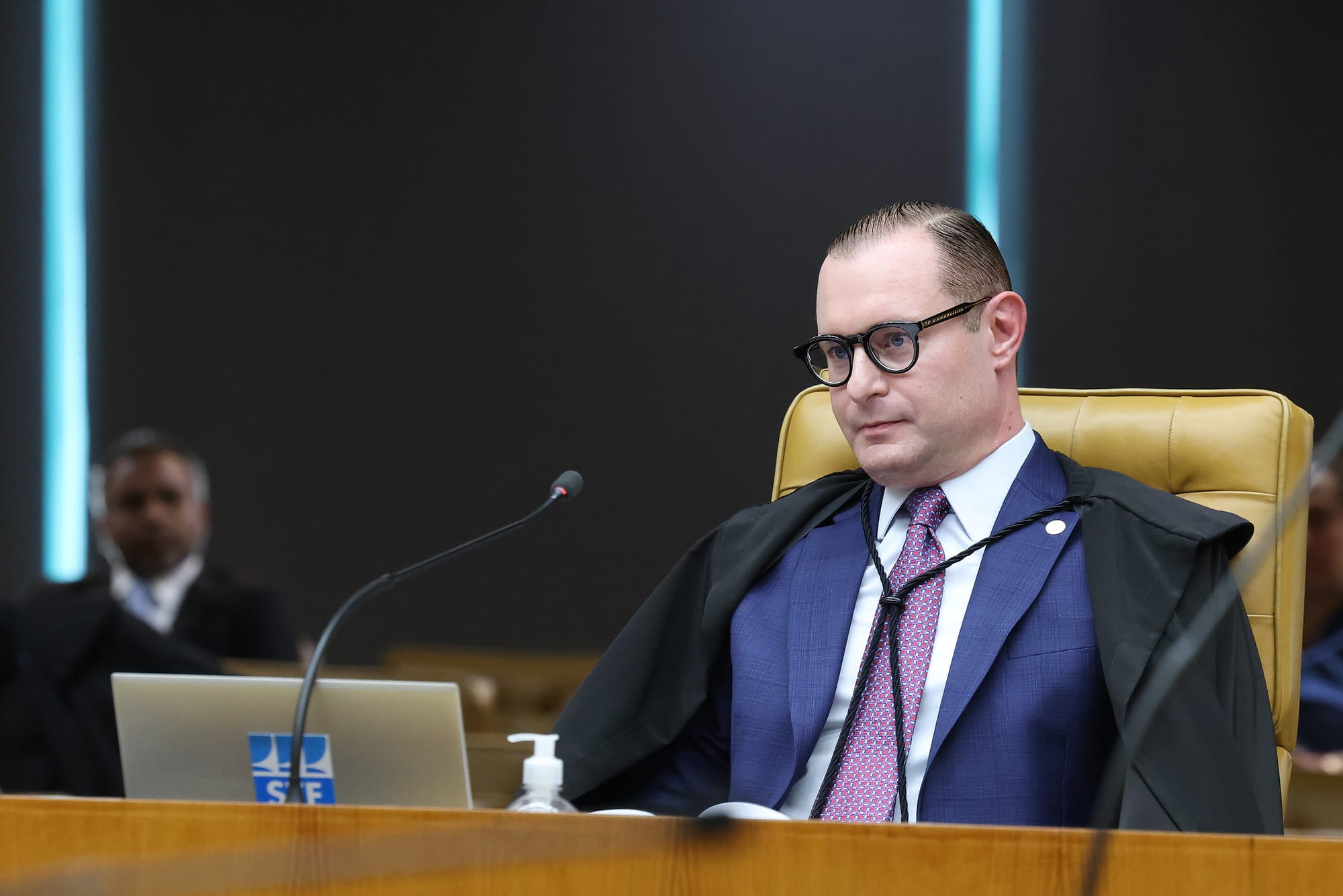 STF interrompe julgamento e processo sobre venda da Celepar pode ficar parado por 90 dias