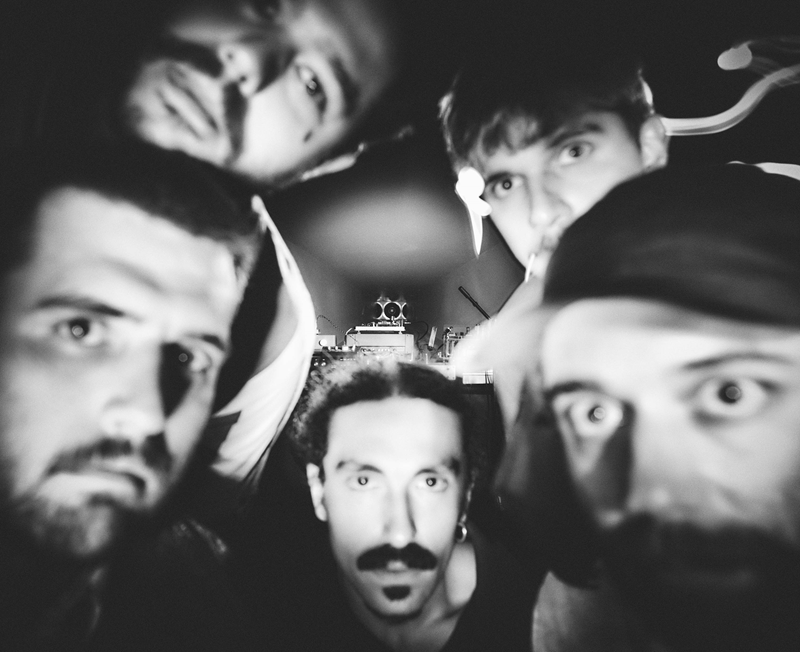Banda curitibanade pop rock Jovem Dionísio