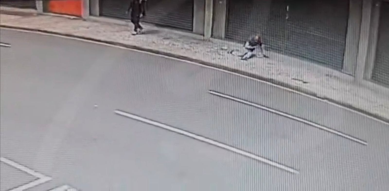 Pessoa em situação de rua tem corpo queimado em Curitiba; PC investiga