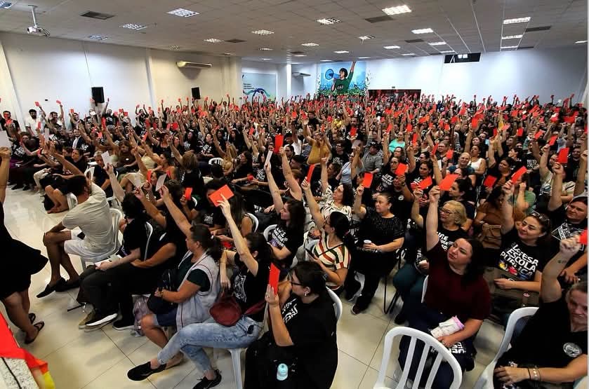 Greve das professoras é também pelas famílias e pelas crianças com neurodivergência
