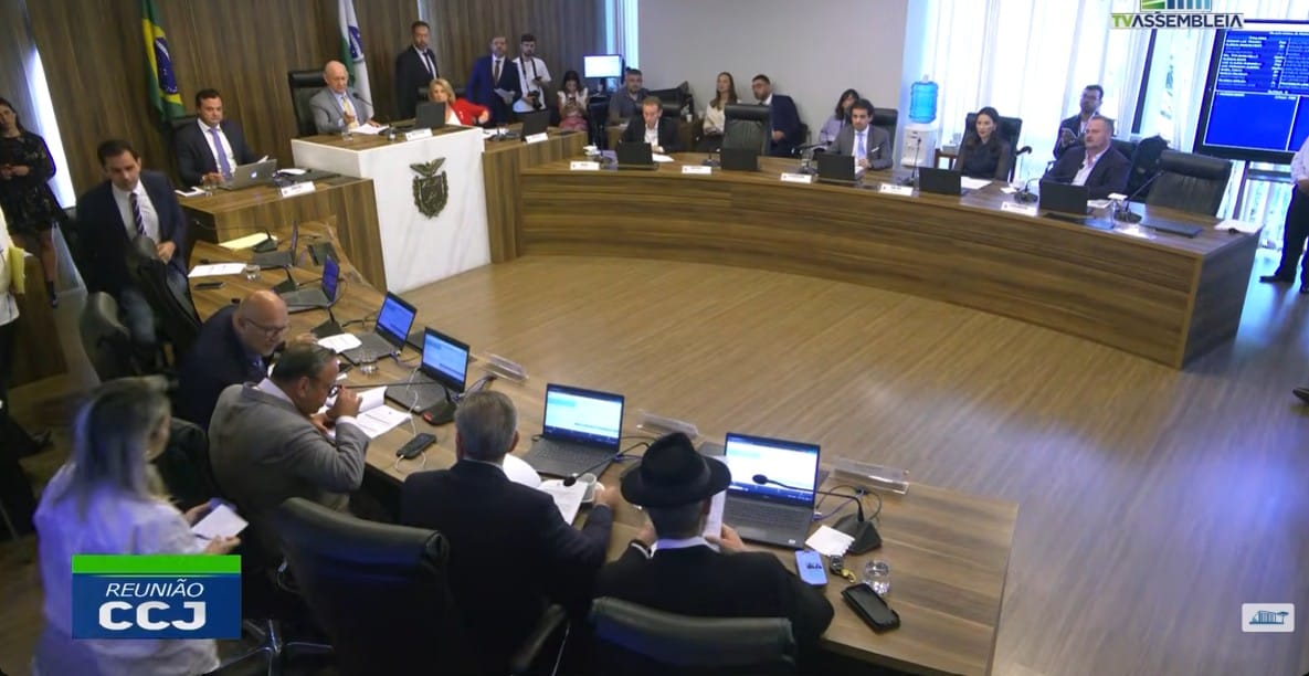 deputados reunidos