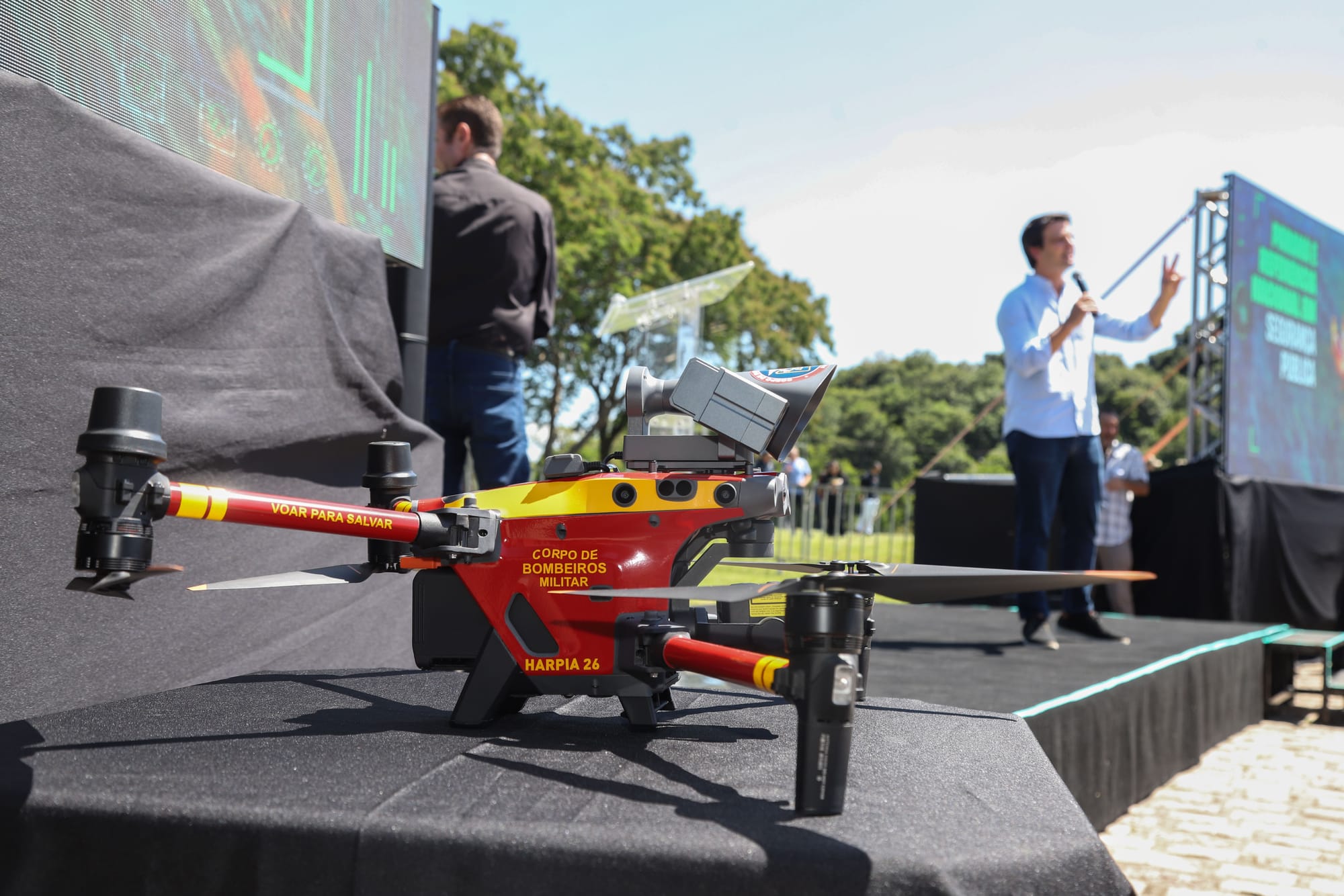 Curitiba comprará drones sem licitação para Guarda Municipal