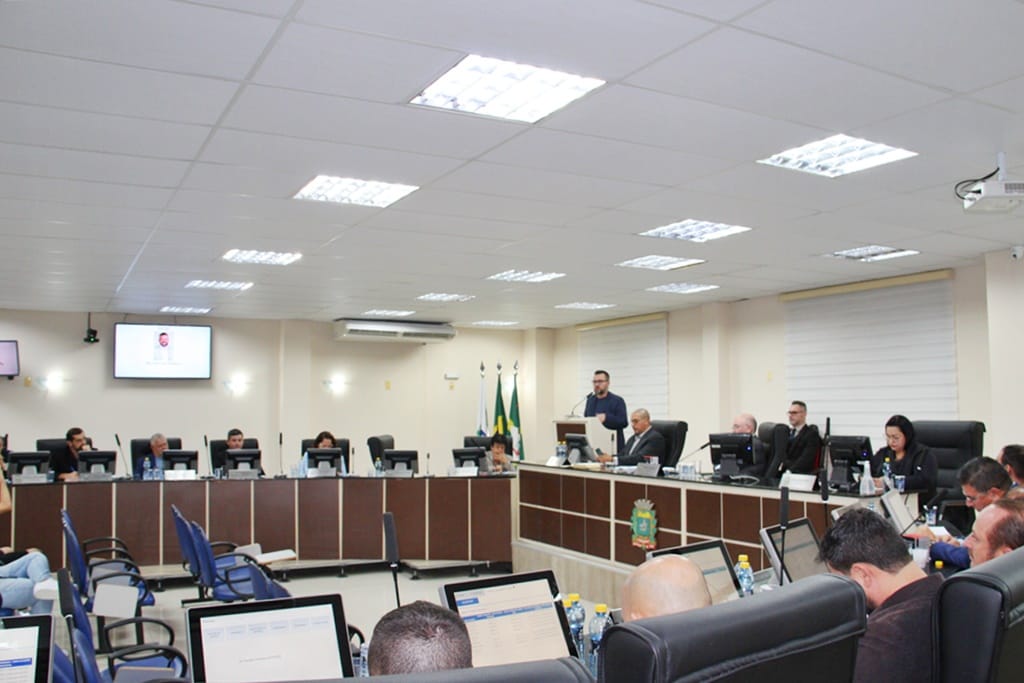 Câmara de Paranaguá vai colocar em votação 40 novos cargos comissionados