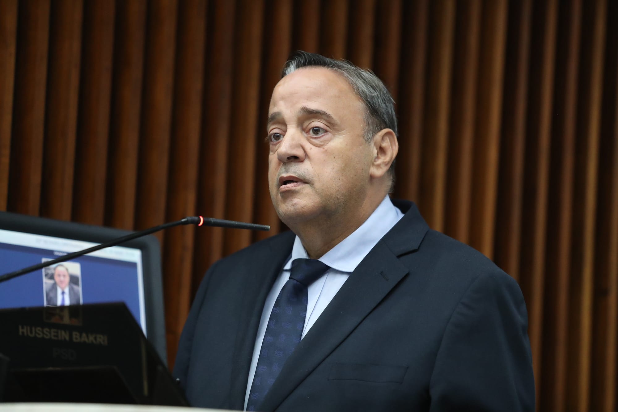 Deputado Hussein Bakri é diagnosticado com diverticulite e segue internado na UTI