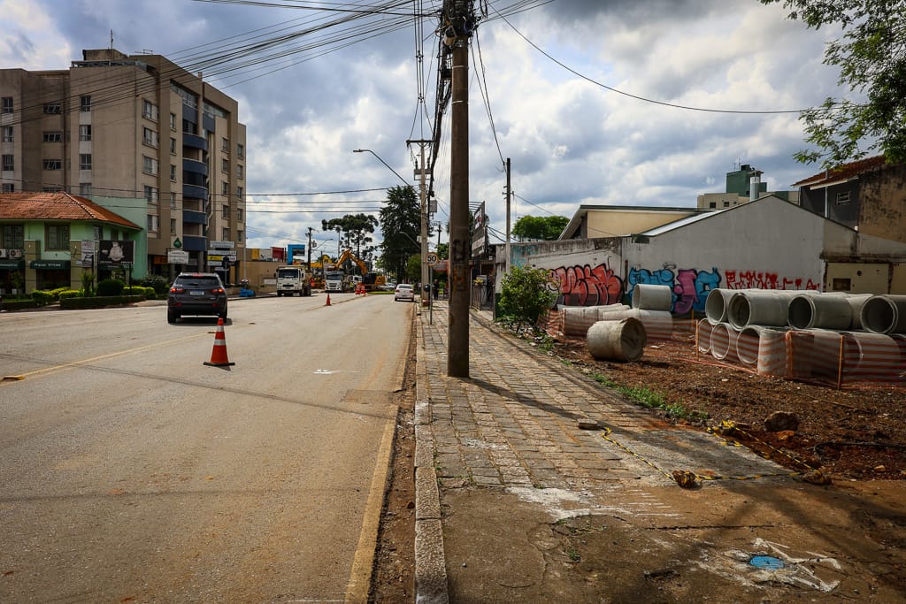 Prefeitura retoma obras do Inter 2 no Portão e promete preservar Parque Linear da Arthur Bernardes