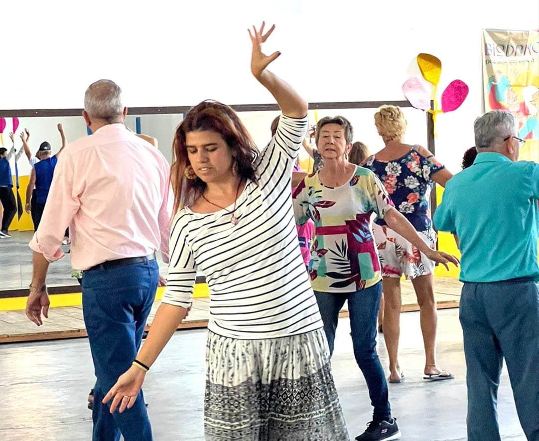 mulher dançando