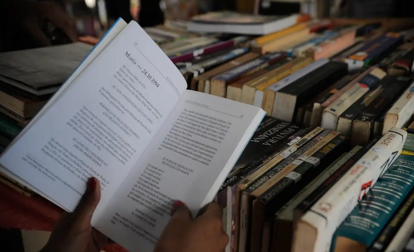 Feirão da Editora UFPR terá livros a partir de R$ 10
