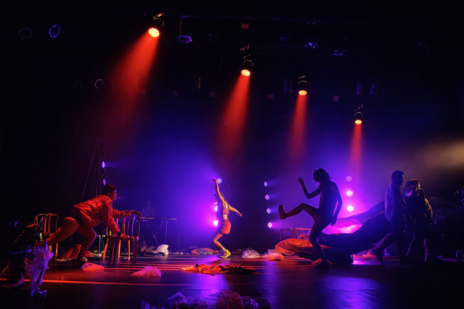 Súbita Companhia de Teatro - Espetáculo Deriva