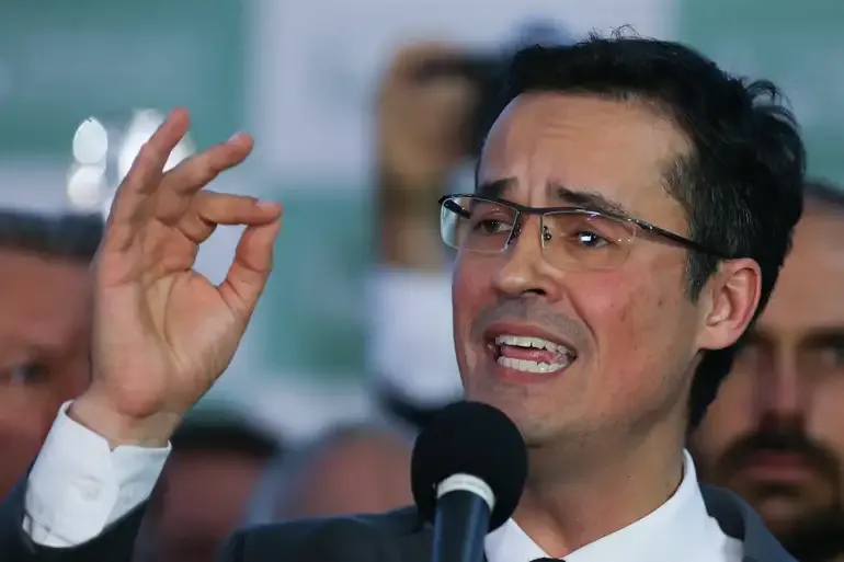 Partido Novo moveu 18 ações contra quem questionou elegibilidade de Dallagnol