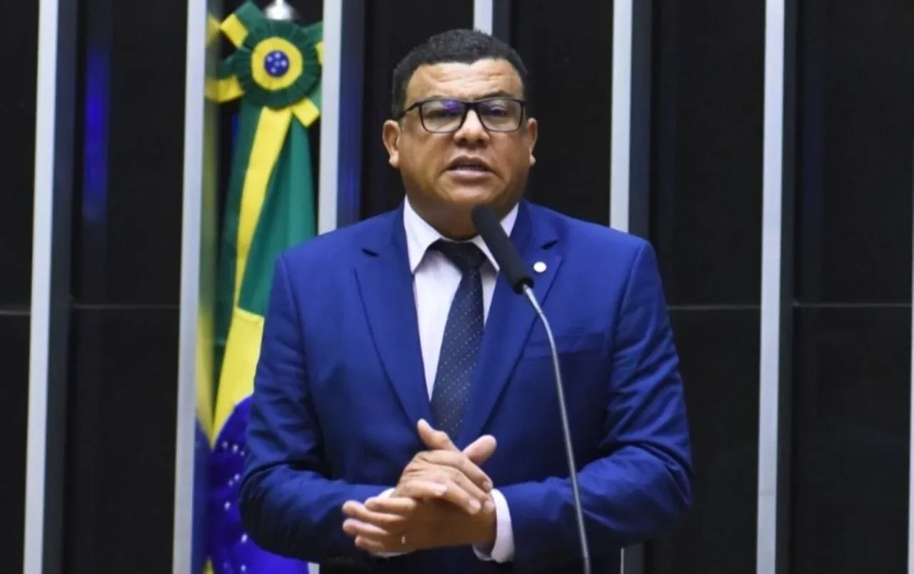 Ex-deputado filmado em briga com garota de programa disputará eleição pelo Podemos