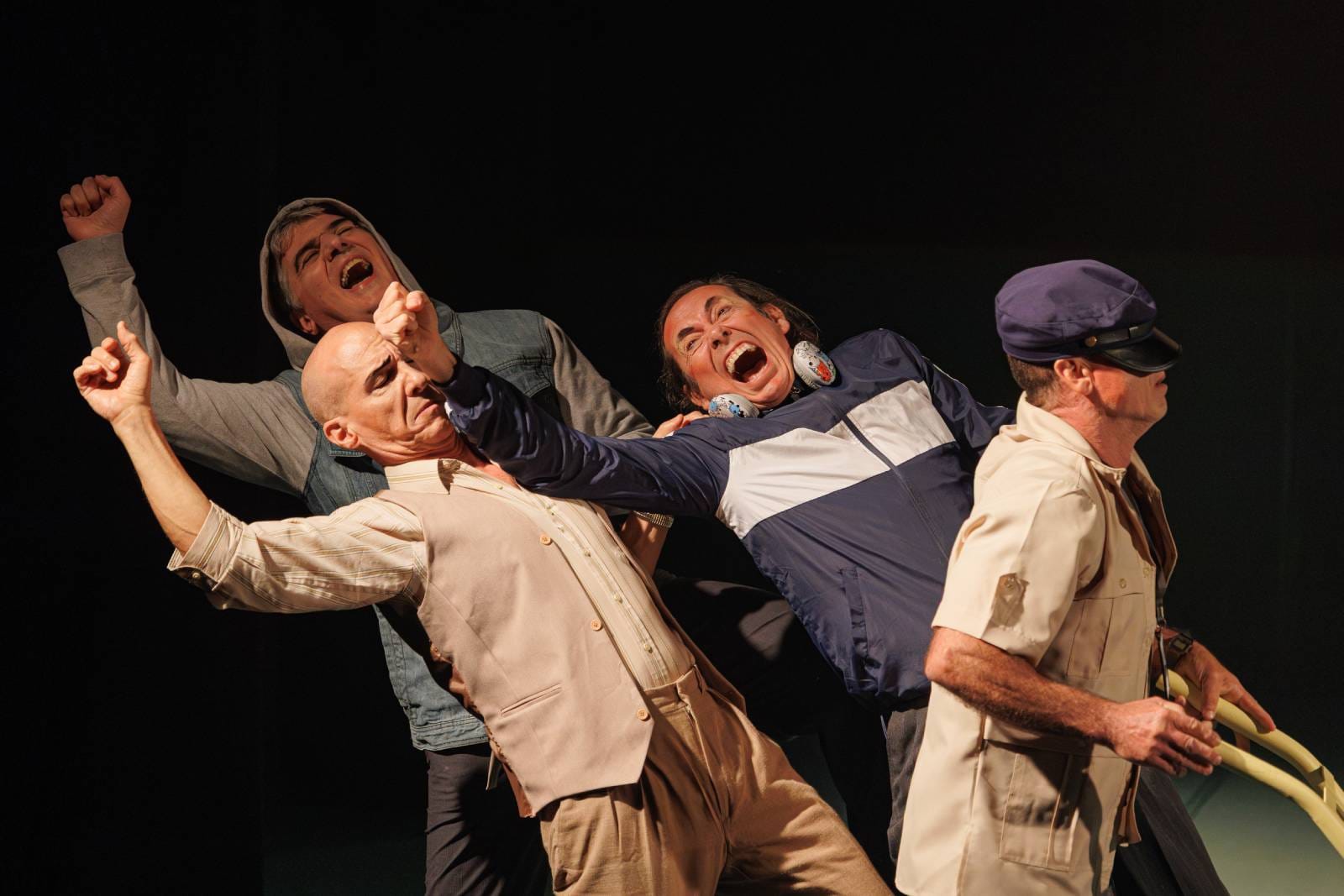 G2 Cia de Dança faz curtíssima temporada de “Gregor – uma odisseia patética” no Zé Maria