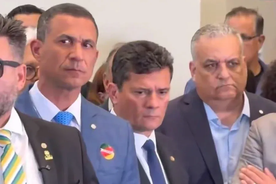 Sergio Moro vira meme após coletiva de Flávio Bolsonaro