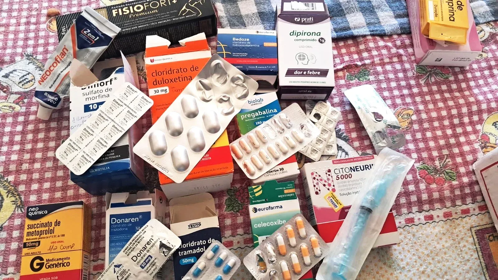 Uma quantidade enorme de medicamentos fazem parte de sua rotina nos últimos cinco anos. Foto: José Pires