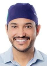 Dr. Fernando Máximo