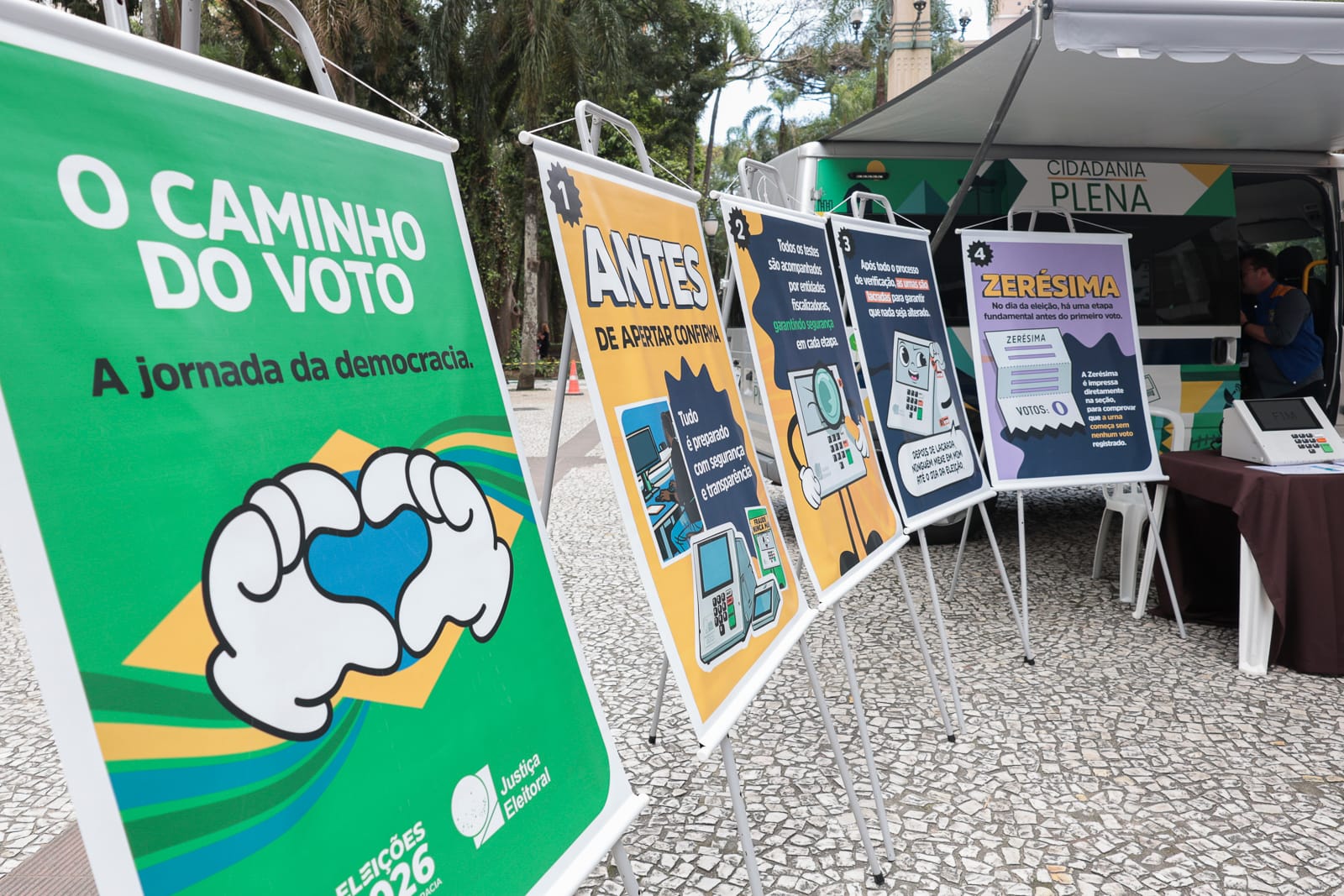 Pesquisa TMC-Alfa aponta que 33% do eleitorado paranaense não se decidiu ou pode mudar o voto