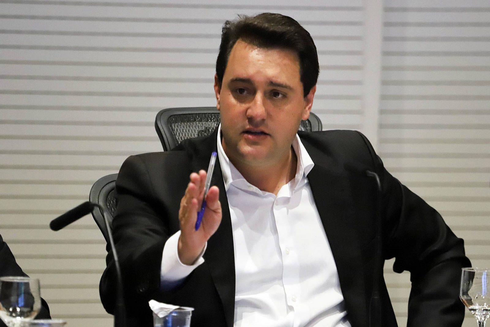 Ratinho propõe suspender reajuste do funcionalismo