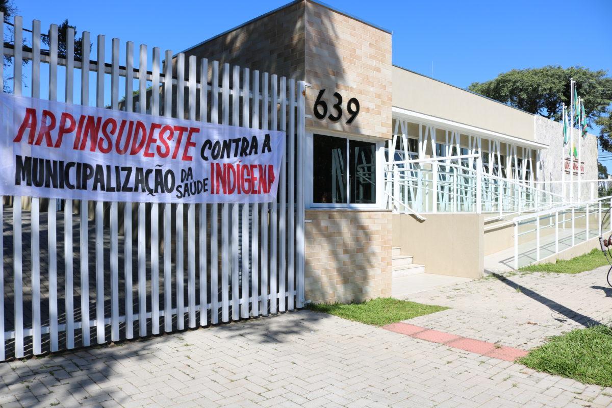 Lideranças ocupam sede em Curitiba contra mudanças na Saúde Indígena