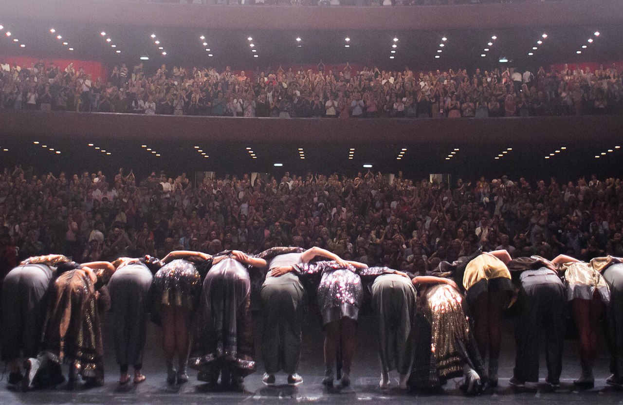 Festival de Curitiba começa nesta terça celebrando o "direito à arte"