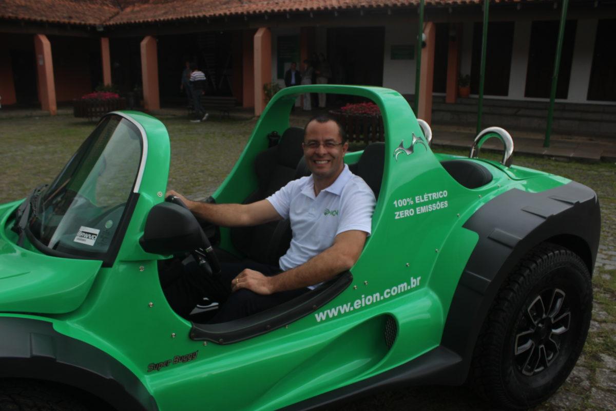 Gostou da bicicleta amarela? Que tal um buggy verde?