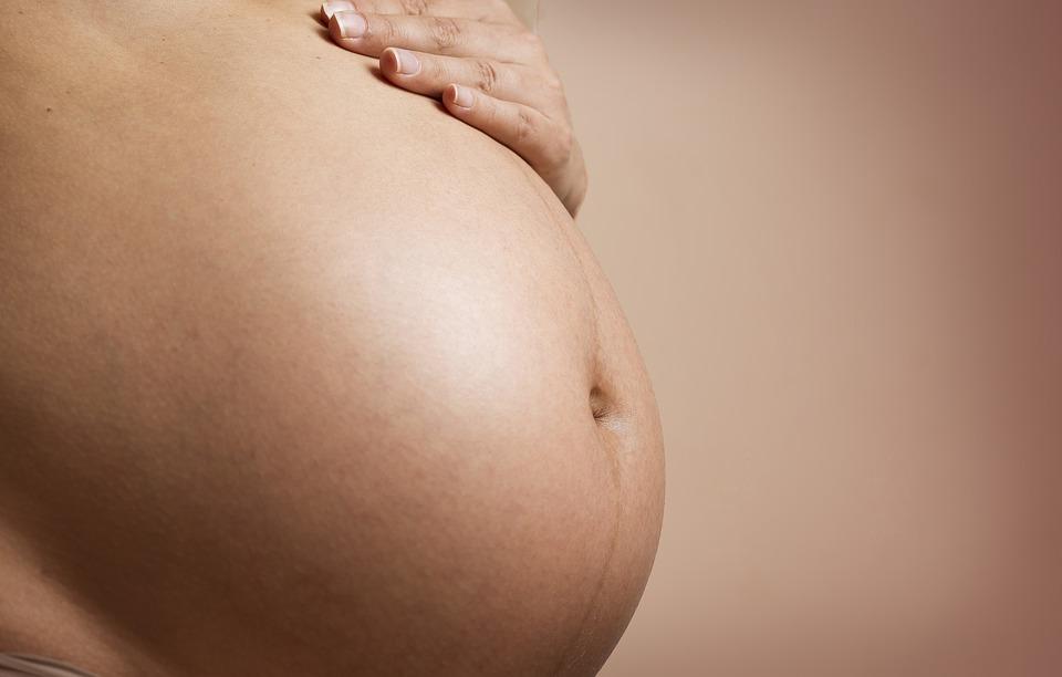 Adoção ainda na barriga deve ficar mais comum no Paraná