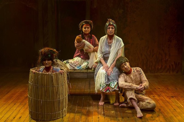 Ônibus gratuito leva público até peça de teatro