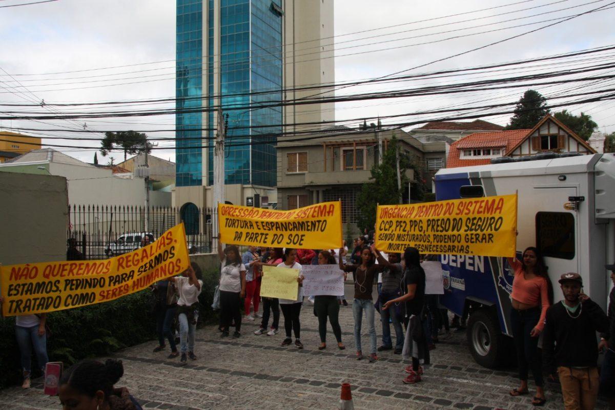 Massa carcerária reclama de presídios e alerta para "mortes desnecessárias"