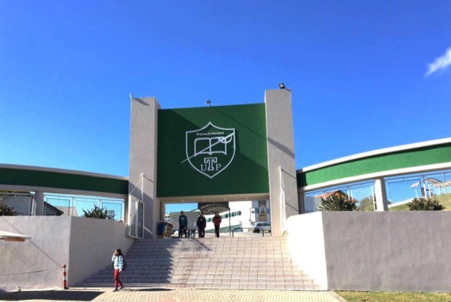 Dívida da Tuiuti com professores passa de R$ 41 milhões
