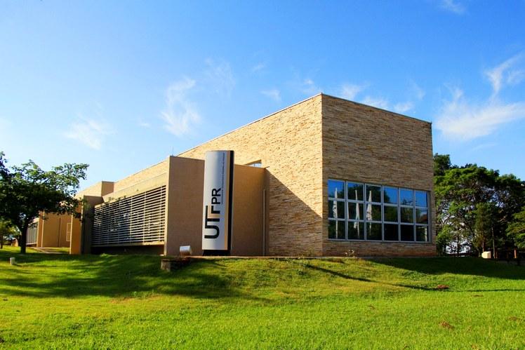 UTFPR: corte de bolsas pode ter impacto de até R$ 2,2 mi/ano na pós