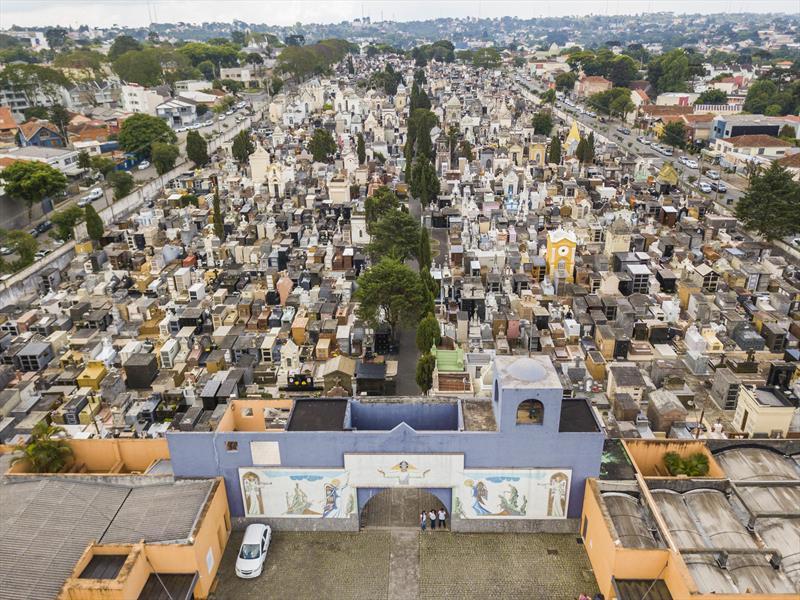 Rádio Busão: prefeitura reajusta em 3,75% serviços funerários