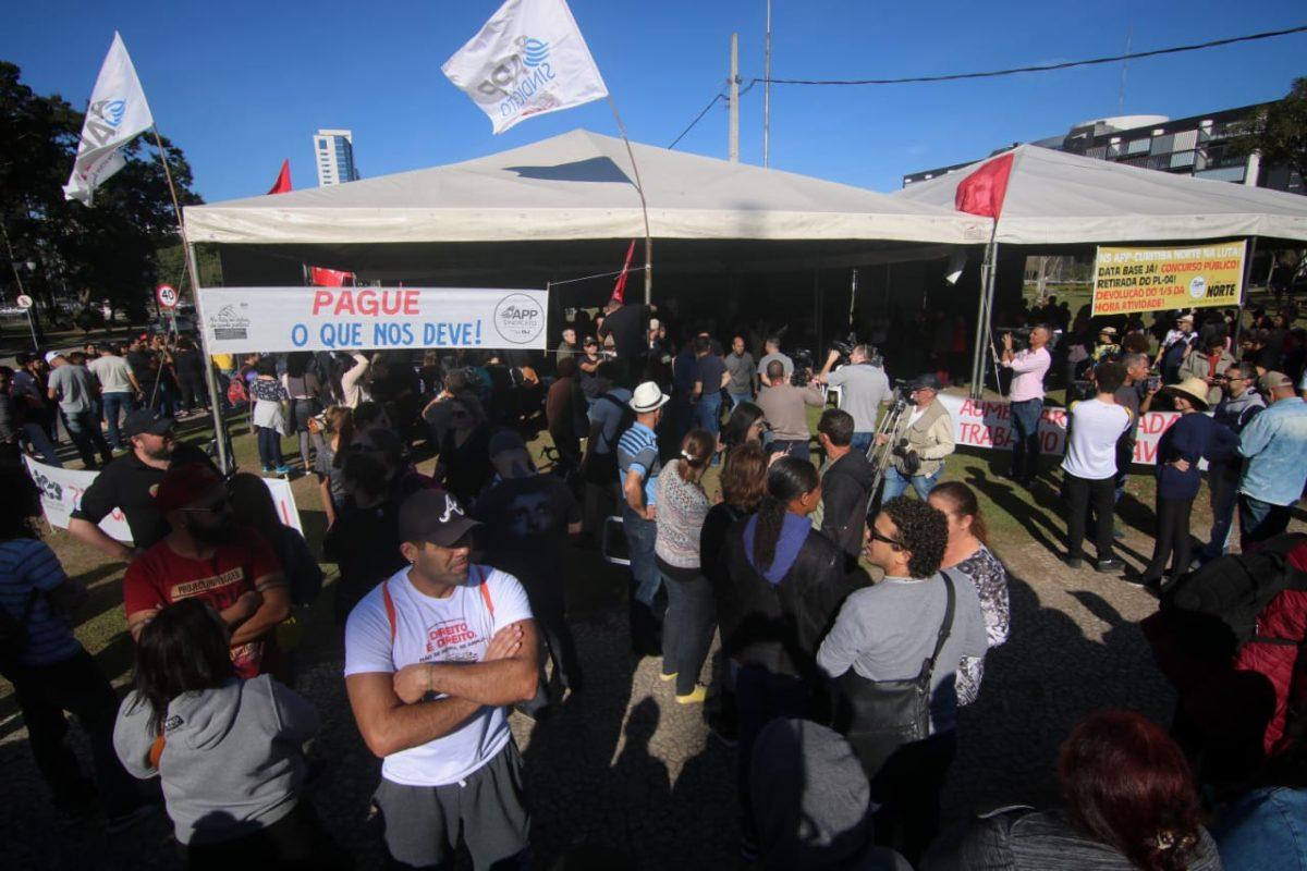 Impasse impede reunião entre governo e grevistas