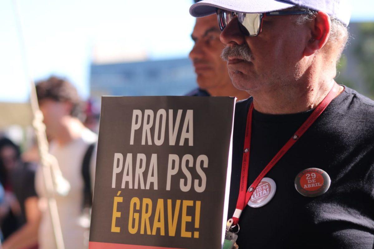 Governo Ratinho faz afago a policiais para desmobilizar greve; veja situação atual