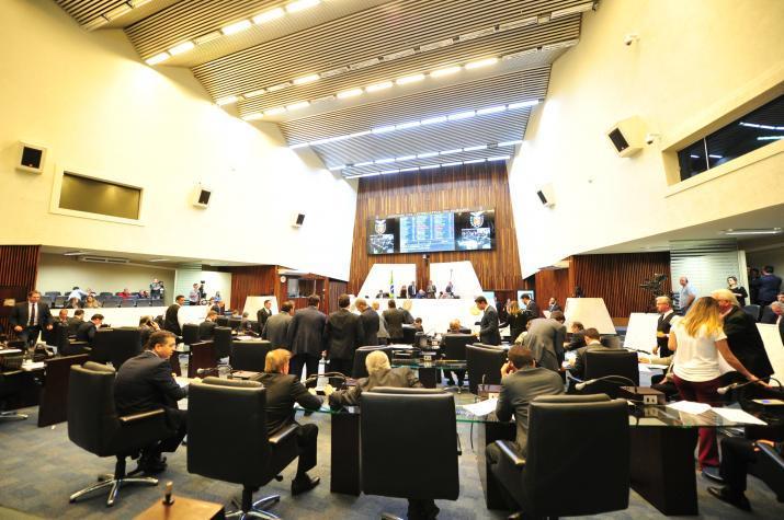 Deputados gastam R$ 1,3 milhão em comunicação e divulgação do mandato