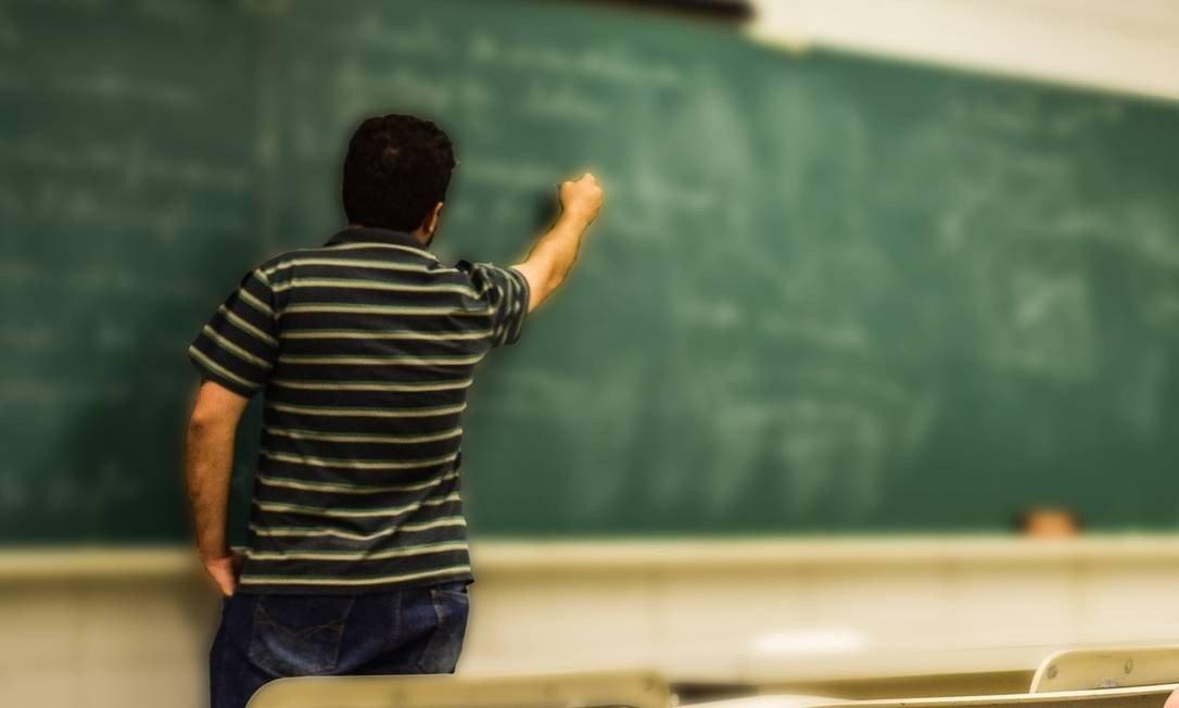 Podcast - Professor não deve fazer greve…