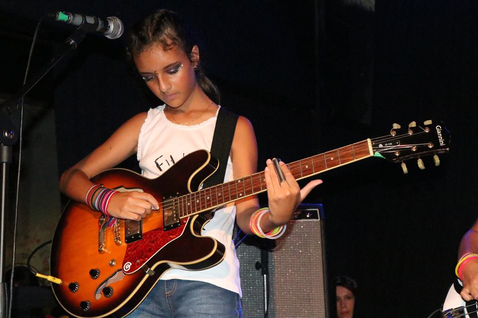 Por mais música para as garotas