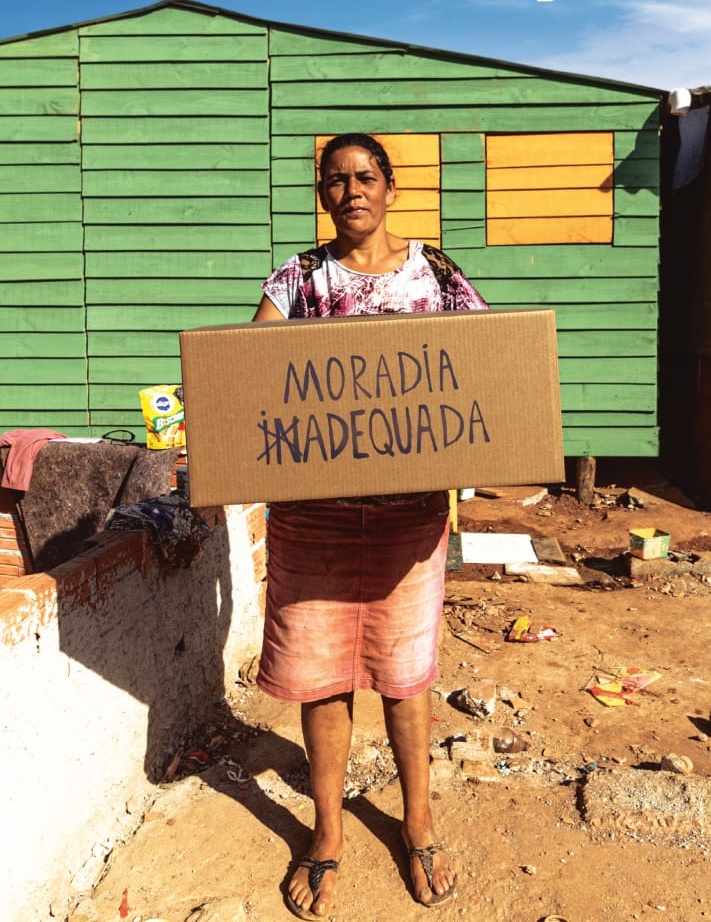 Voluntários vão às ruas de Curitiba em ação por moradias