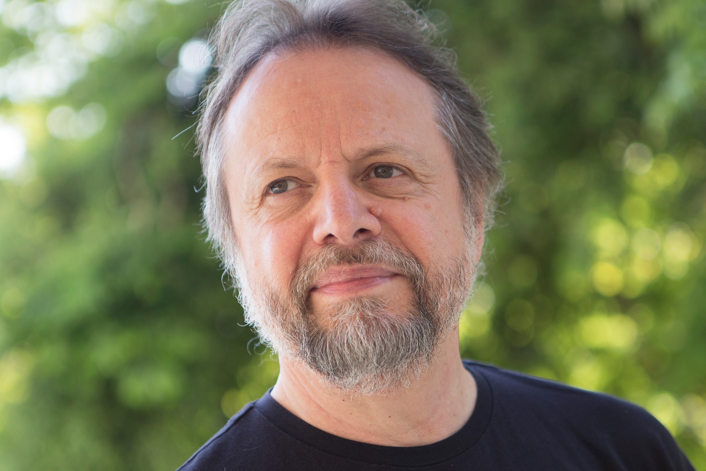 Cristovão Tezza recomenda três livros para você dar de Natal