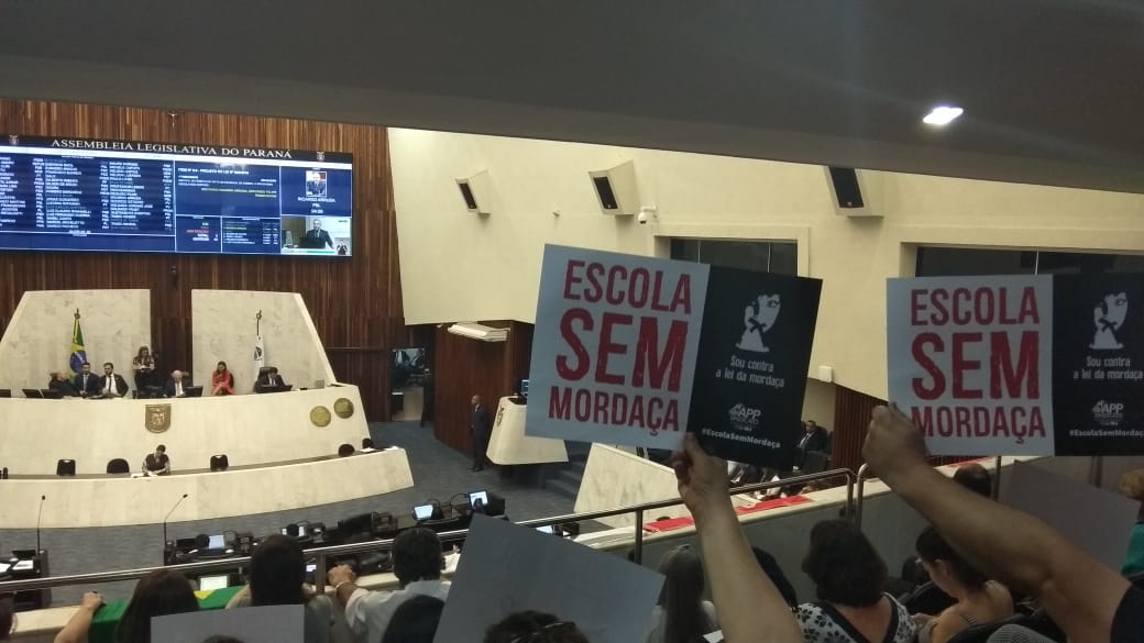 Deputados paranaenses rejeitam Escola sem Partido