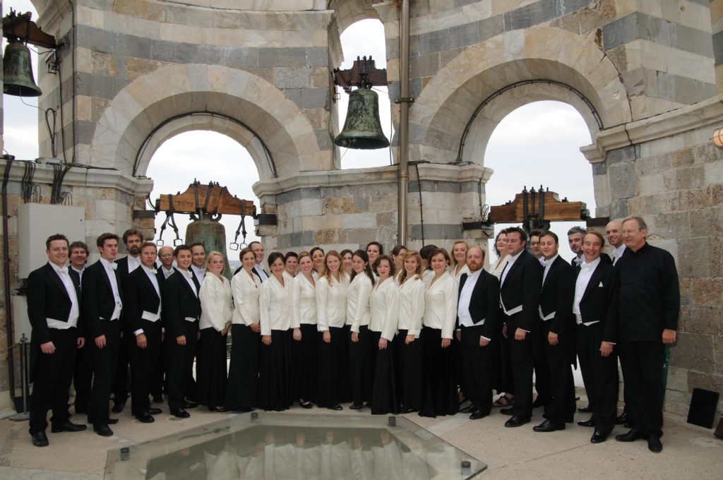 John Eliot Gardiner rege seu coro e orquestra nesta terça em Curitiba