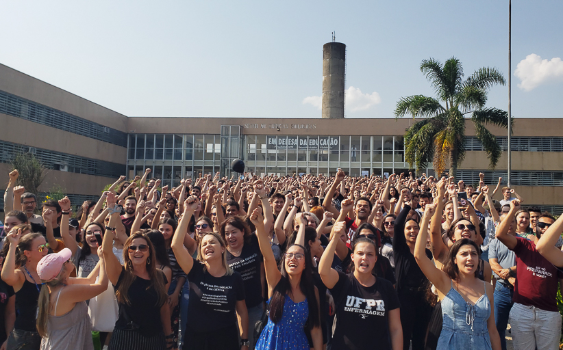 ‘Mobiliza UFPR’ é lançado com abraço coletivo