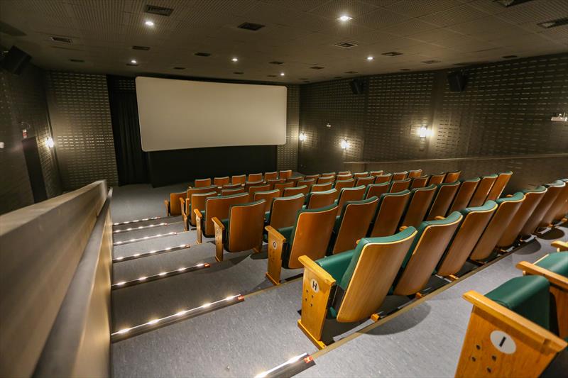 Como são escolhidos os filmes do Cine Passeio?