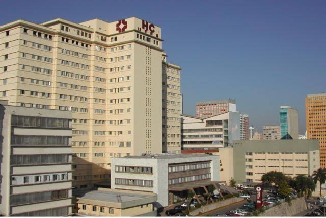Funcionários do Hospital de Clínicas entram em greve contra demissões