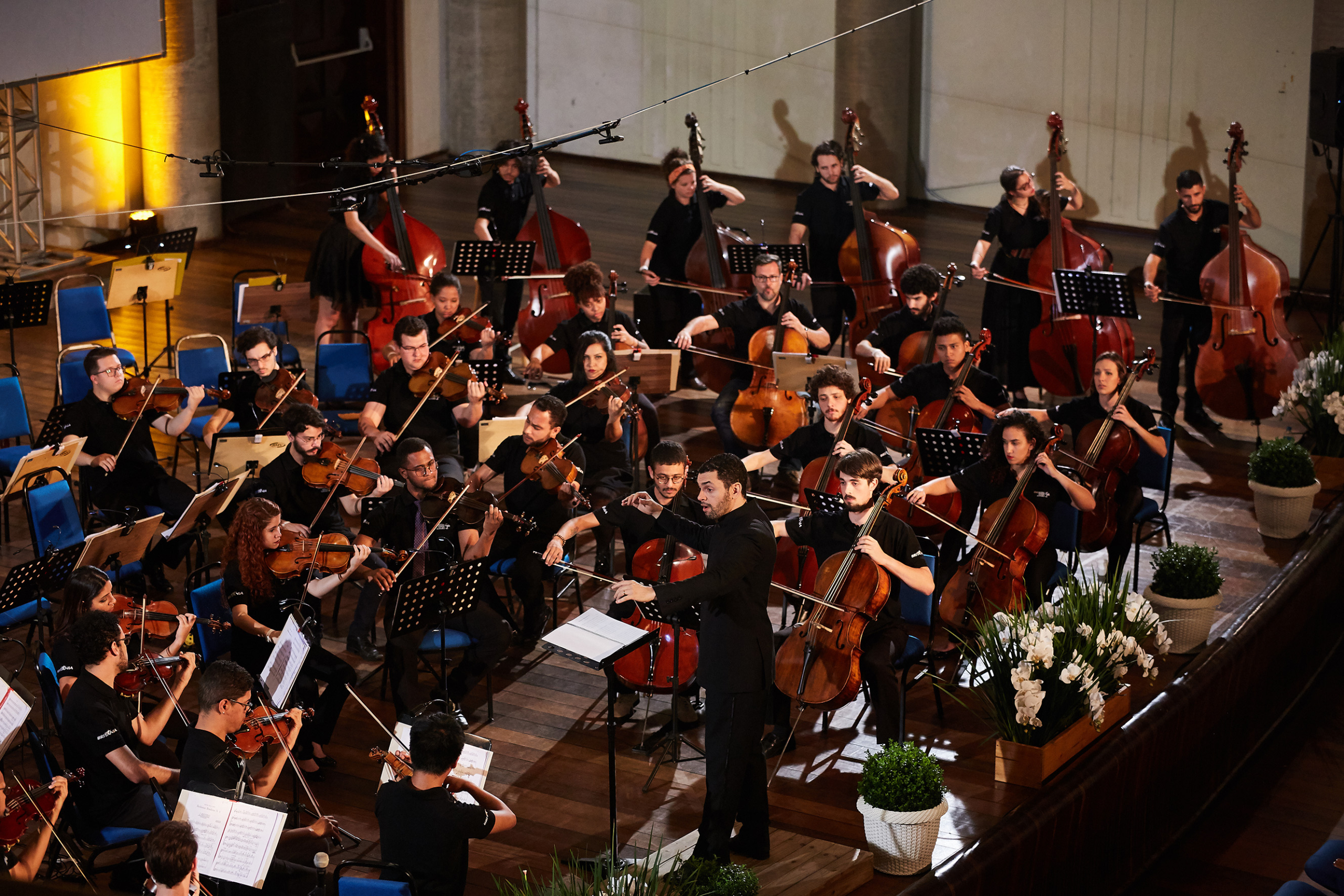 Orquestra jovem promove concerto gratuito nesta segunda-feira