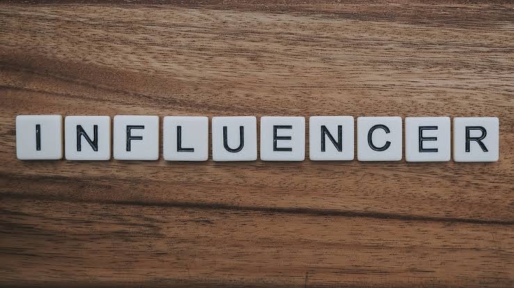 O fim do jornalismo profissional e o início da era dos digital influencers