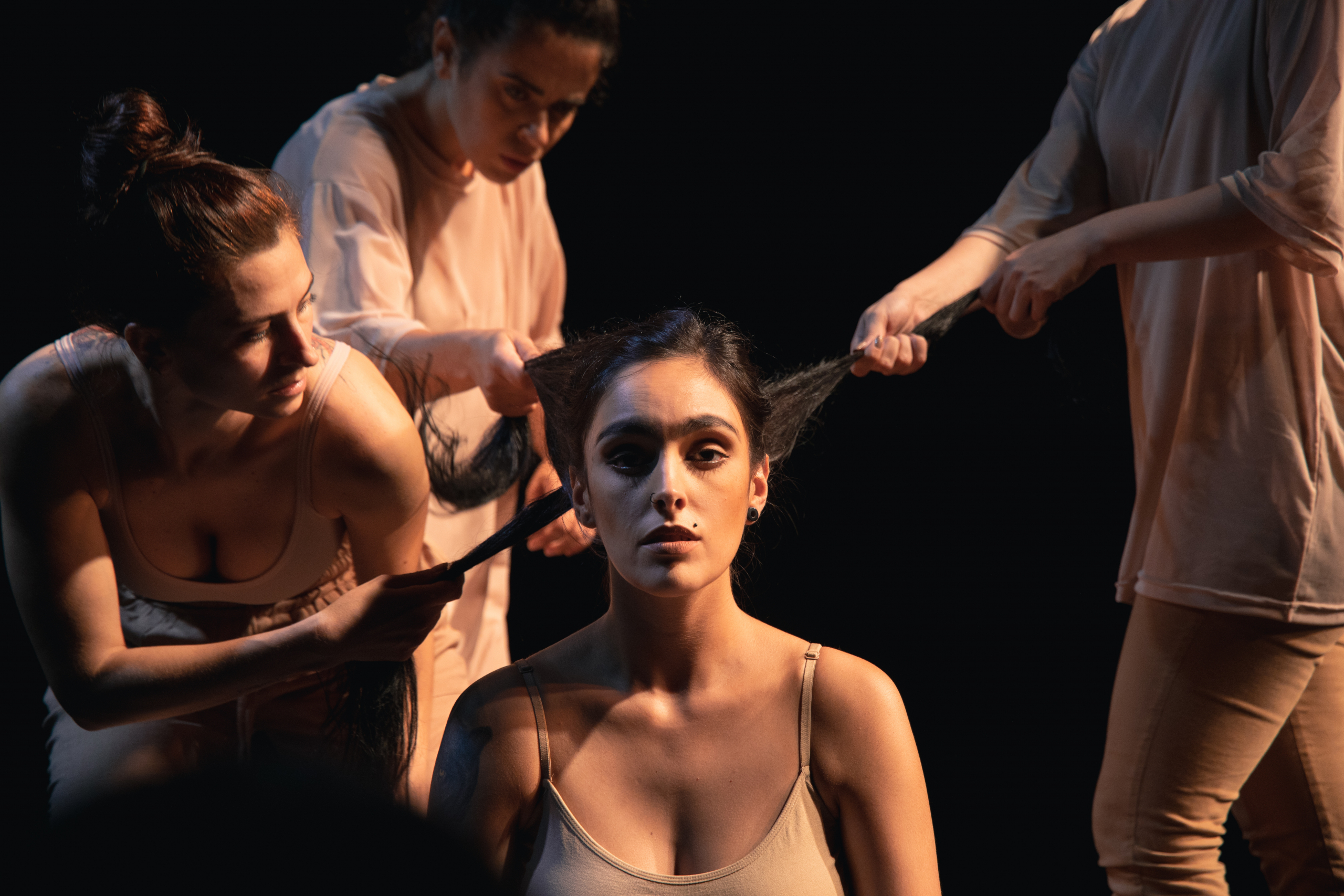 Espetáculo de dança destaca as dores e a potência feminina