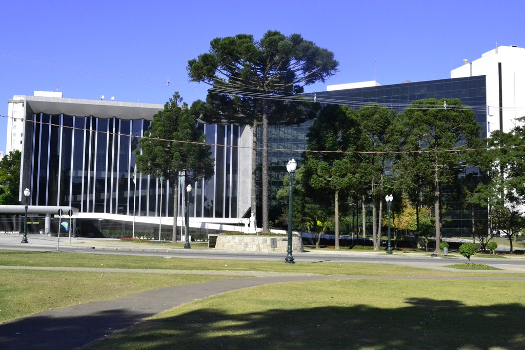 Alep aprova Força Estadual de Saúde do Paraná