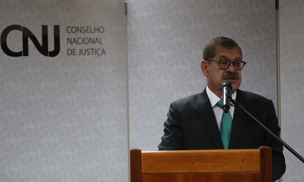 CNJ suspende gratificação para comissionados e magistrados do TJ