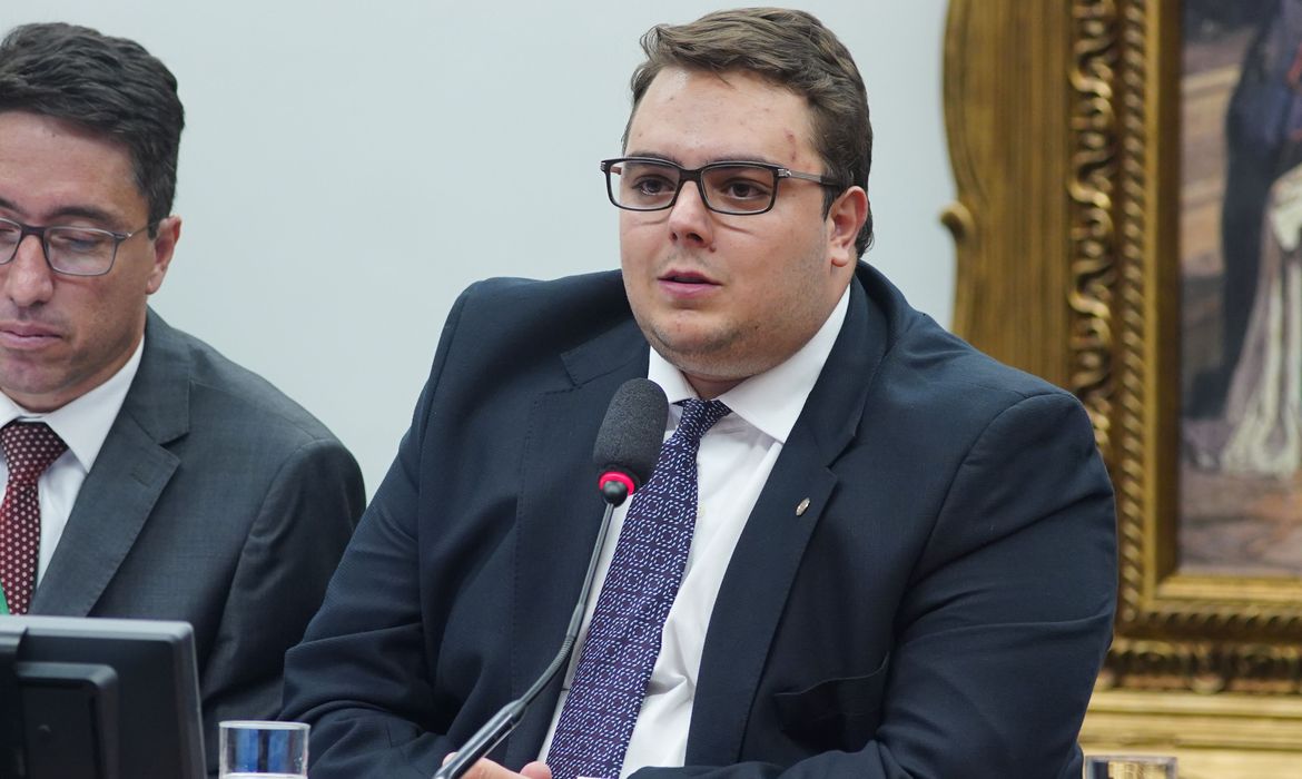 Deputado paranaense é o novo líder do PSL na Câmara