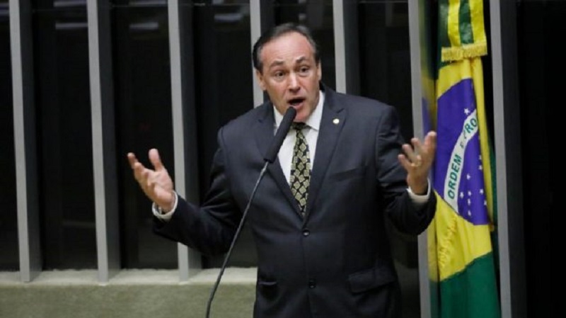 Ex-deputado Stephanes Junior testa positivo para o coronavírus