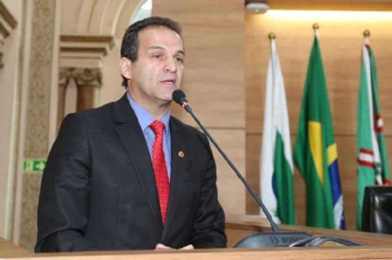 Vereador de Curitiba oferece vantagem a eleitor na pré-campanha